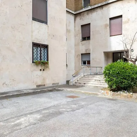 Apartman La Finestra Sul Giardino 348 *